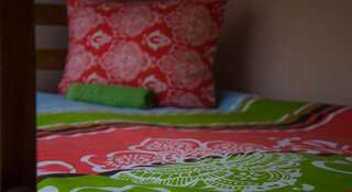 Хостел Хостел Монро Симферополь Спальное место на двухъярусной кровати в общем четырехместном номере для женщин-6